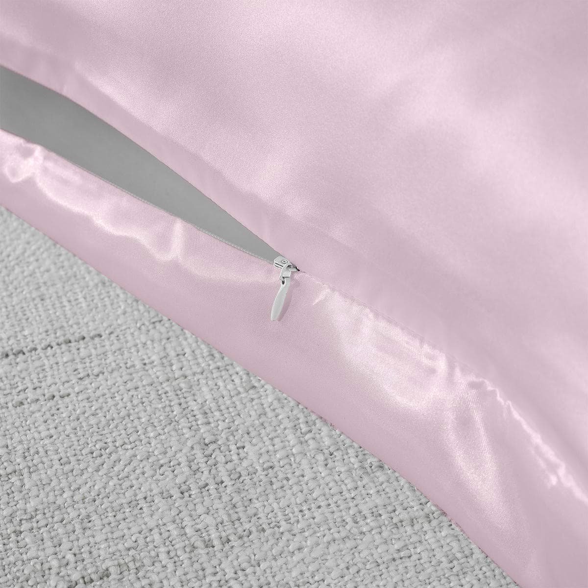 Royal Comfort Pure Silk Pillow Case 100% Mulberry Silk Hypoallergenic Pillowcase - Lilac - V160-10002265 Royal Comfort Pure Silk Pillow Case 100% Mulberry Silk Hypoallergenic Pillowcase - Lilac - Image 4