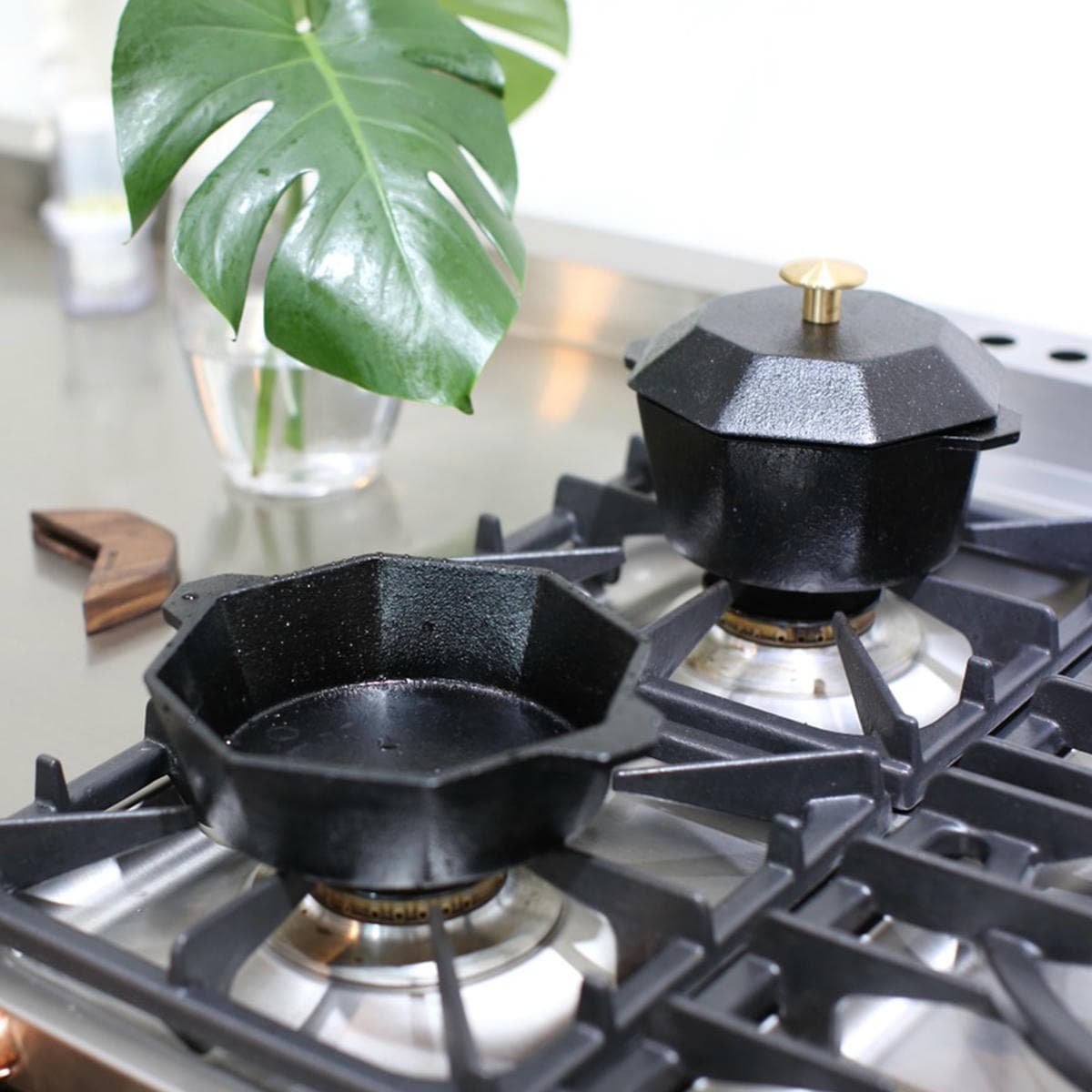 Cast-Iron Traditional Pot Pre-seasoned Non-stick 21cm - V274-HA-MM-POT21-BK Cast-Iron Traditional Pot Pre-seasoned Non-stick 21cm - Image 4