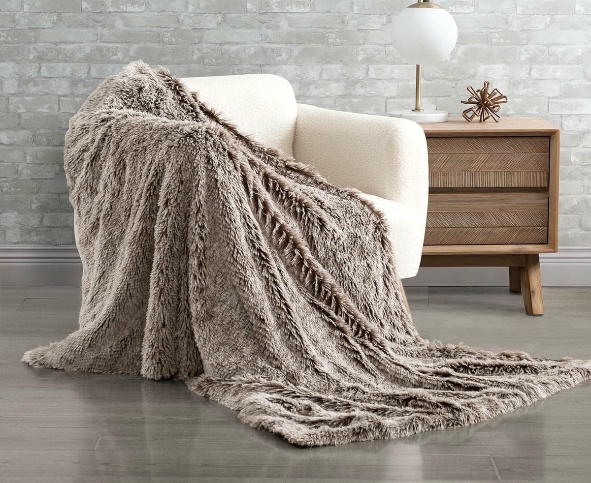 Double Sided Fx Fur Shaggy Throw Blanket - Chestnut - V439-TRSHAGGYCHEST V439 TRSHAGGYCHEST 191083 01