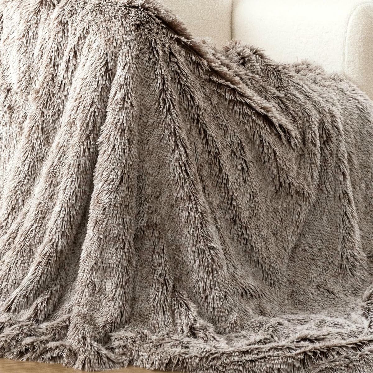 Double Sided Fx Fur Shaggy Throw Blanket - Chestnut - V439-TRSHAGGYCHEST V439 TRSHAGGYCHEST 191083 03