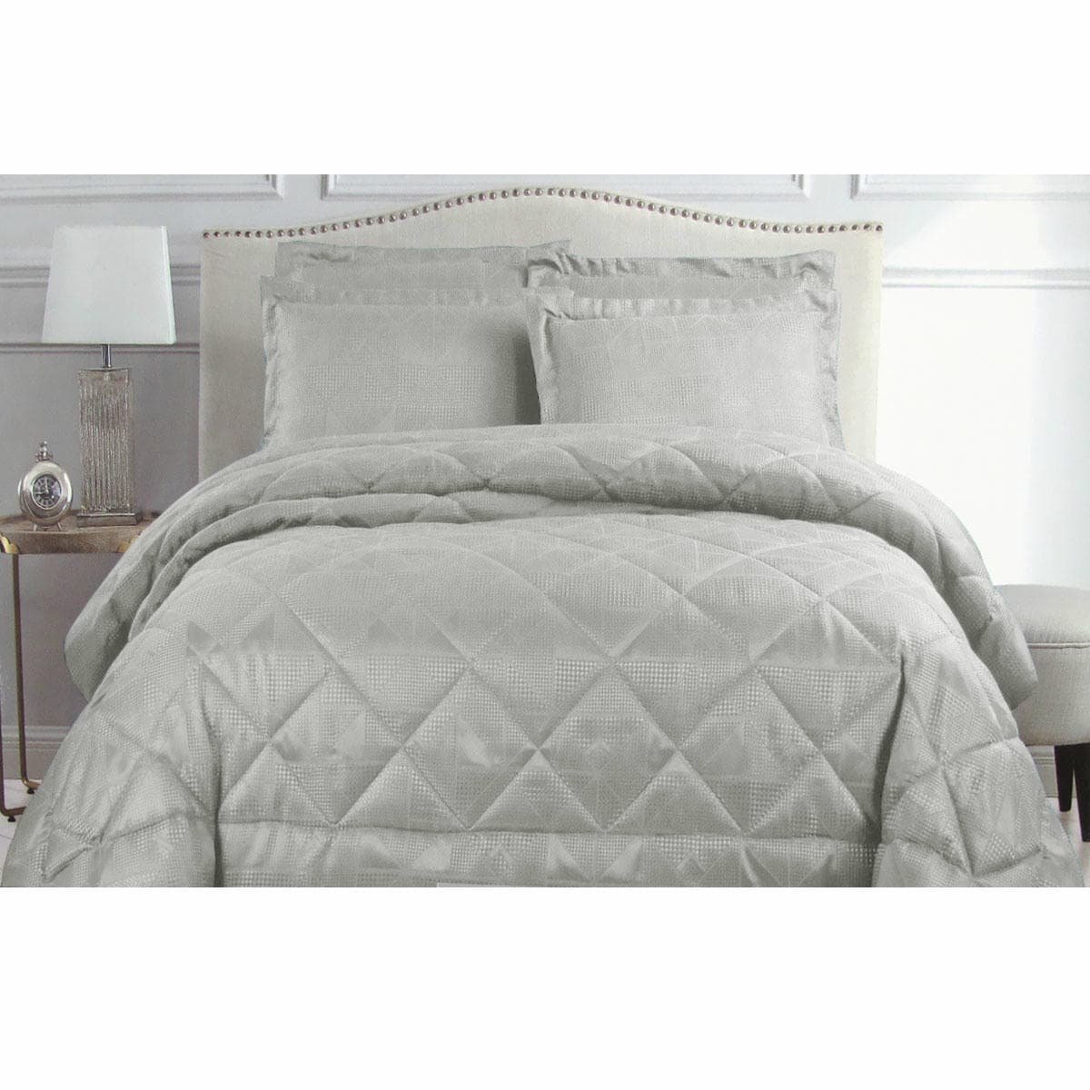 Hotel Living Eli Jacquard Comforter Set Queen Silver - V442-ATX-COMFORTER-ELIJACQUARD-SILVER-QS Hotel Living Eli Jacquard Comforter Set Queen Silver
