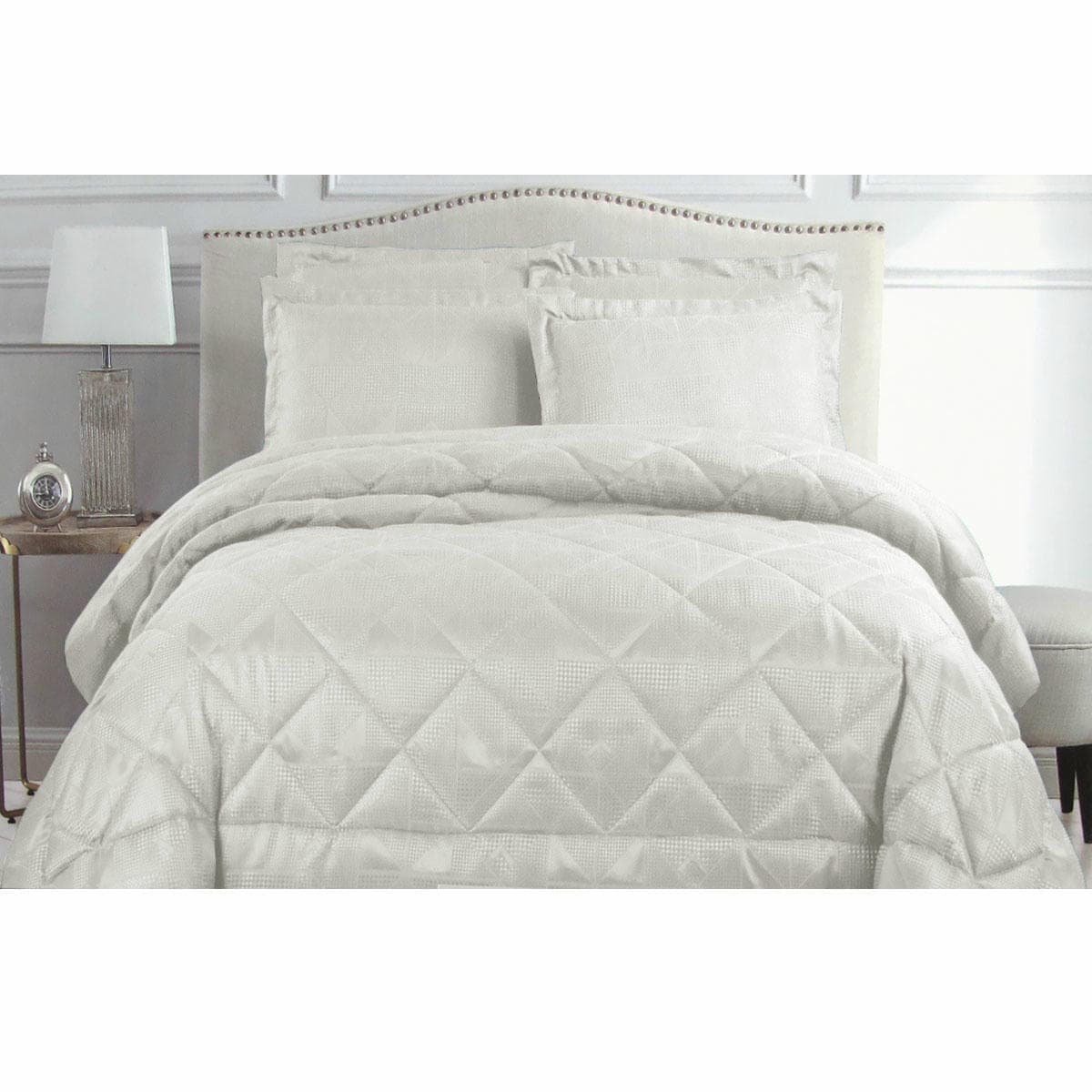 Hotel Living Eli Jacquard Comforter Set Queen White - V442-ATX-COMFORTER-ELIJACQUARD-WHITE-QS Hotel Living Eli Jacquard Comforter Set Queen White