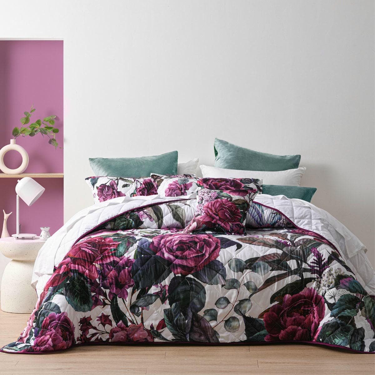 V442 BCA BEDSPREAD ABIGAIL BERRY QS 213183 00