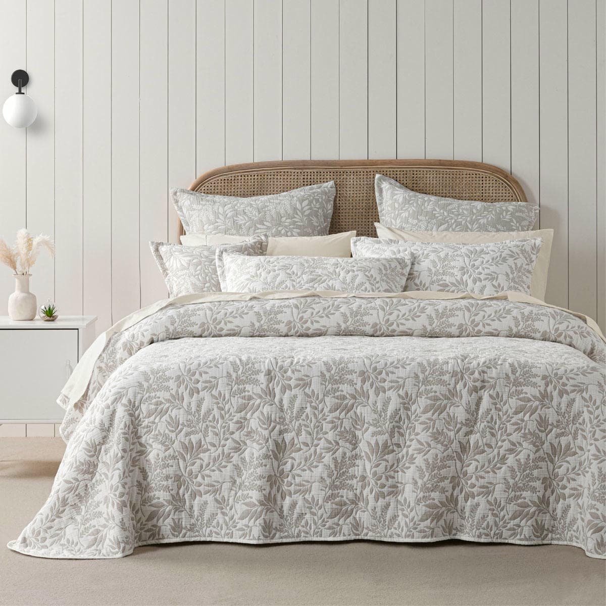 V442 BCA BEDSPREAD AMEILA STONE QS 213190 00