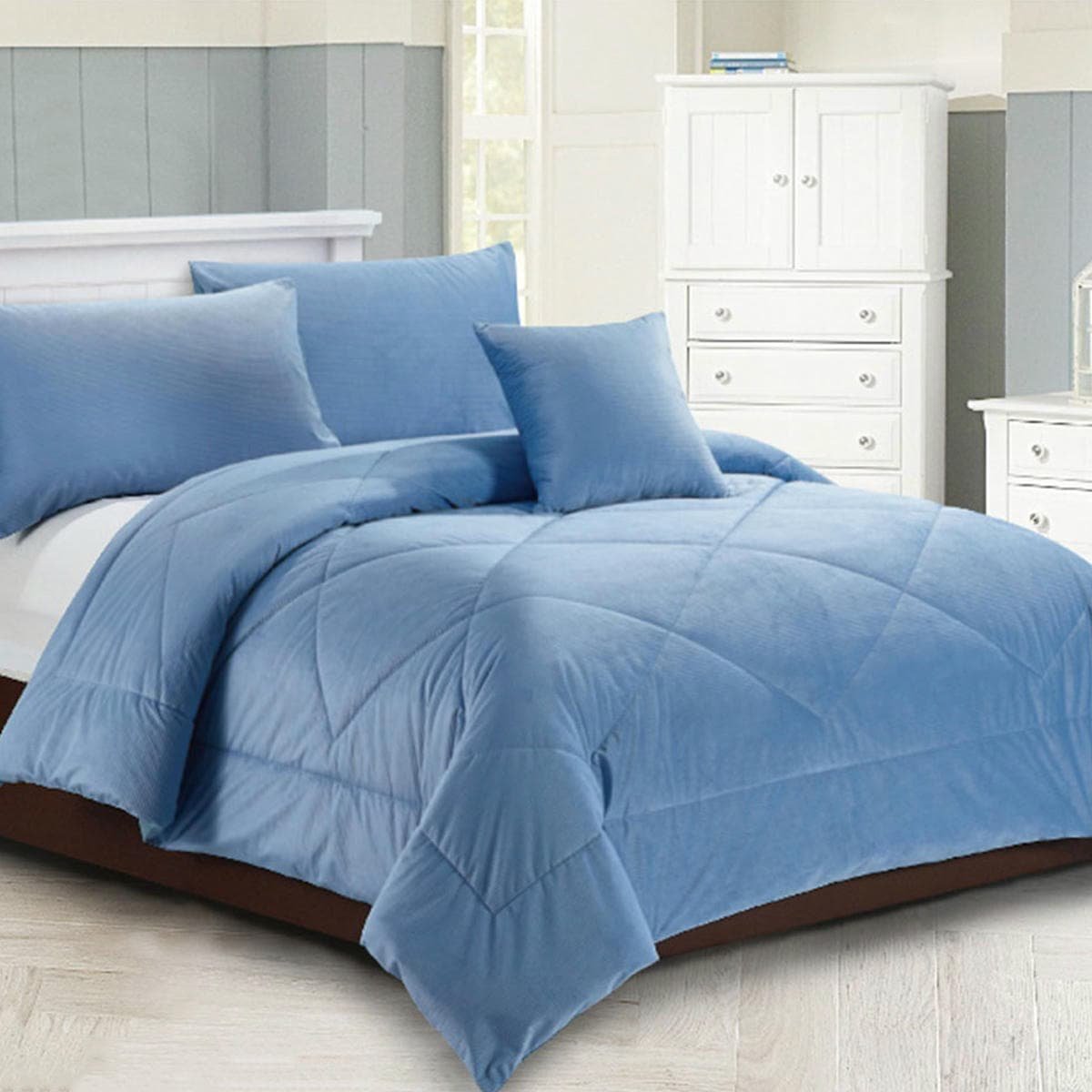 V442 MFL QUILT CARRINGTON BLUE KI 204212 00