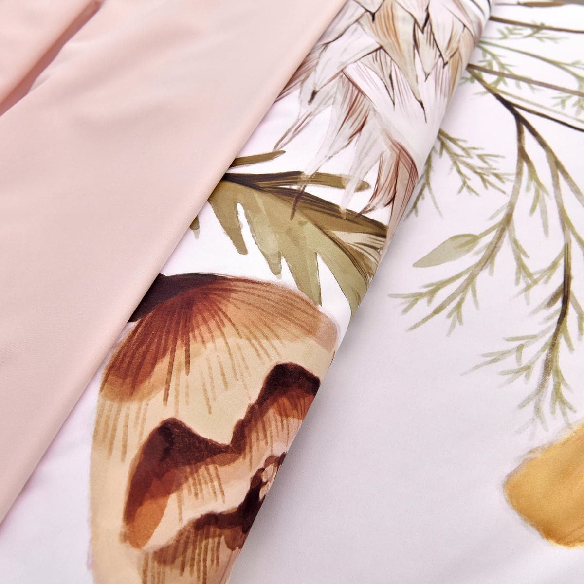 Floral Comforter Set, King Size, Blush Floral 3-Piece Bedding, Soft Microfiber for All Seasons - V745-MAB010807AJ3 V745 MAB010807AJ3 191332 08