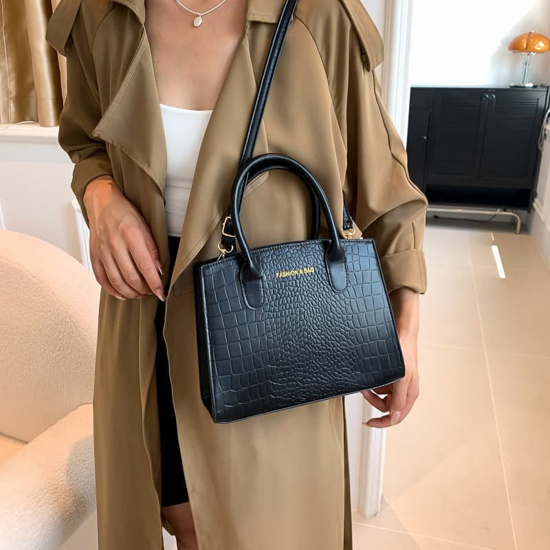 Black Elegant Faux Crocodile Leather Handbag - Stylish Tote Bag with Adjustable Strap - V888-Elosung12693 V888 ELOSUNG12693 212815 02