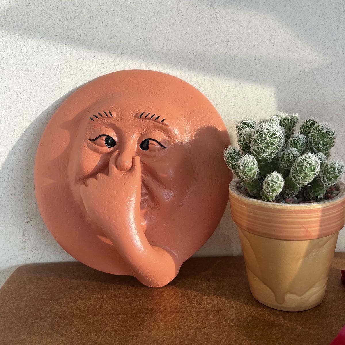 Funny Hand-Face Clay Wall Decor - Resin Humorous Statue for Home & Bathroom - V888-ELOSUNG20788 V888 ELOSUNG20788 202503041406 02