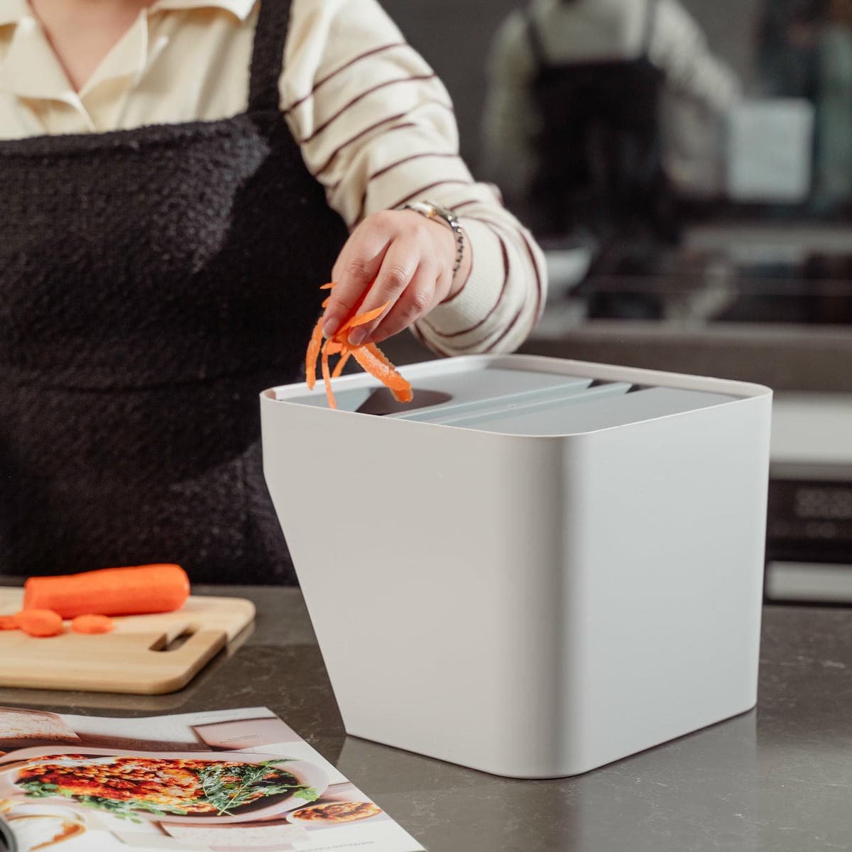 12L Stackable Plastic Kitchen Trash Bin Household Classification Storage Box - V915-HO0242 V915 HO0242 203852 01