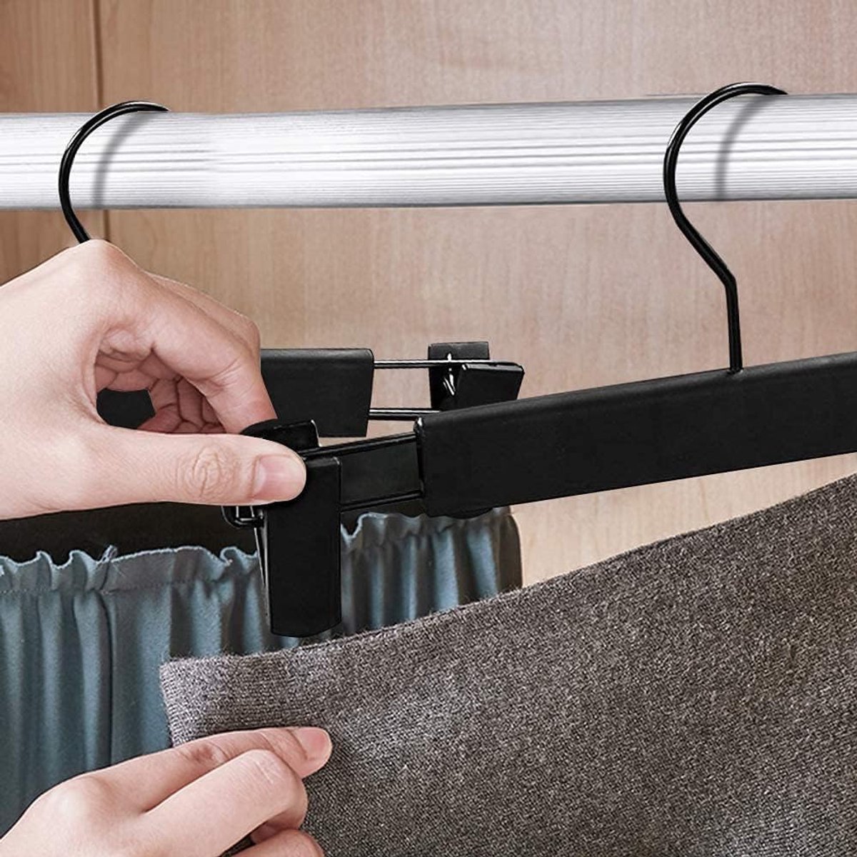 Clothes Hangers - 10 Pieces - Trouser Hangers - Trouser Hangers with Clips - Garment Hangers - Skirt Hangers - Non-Slip Hanger with Clips - Clothes Rack/Coat Rack/Jacket/Trouser Hanger - Space-Saving - Adjustable Clip Hangers, Garment Jacket Clothing Jean - V1188-MS101-02608-1 Clothes Hangers - 10 Pieces - Trouser Hangers - Trouser Hangers with Clips - Garment Hangers - Skirt Hangers - Non-Slip Hanger with Clips - Clothes Rack/Coat Rack/Jacket/Trouser Hanger - Space-Saving - Adjustable Clip Hangers, Garment Jacket Clothing Jean - Image 5