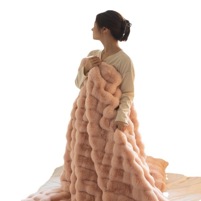 Velvet Blanket Polyester 180x200cm Creamy White Pink 200*230cm