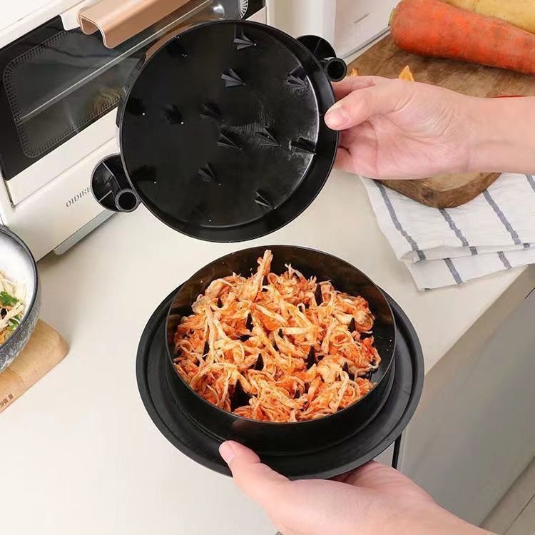 Black Manual Meat Shredder with Spiked Interior for Quick Chicken Separation Professional Rotating Tool for Local Home Kitchens Effortless Meal Prep Solution
