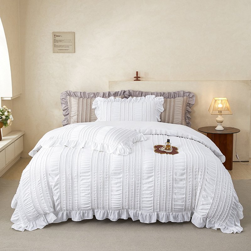 White Elegant Ruffle Seersucker Duvet Cover with 2PCS Pillow Shams - 3-Piece Vertical Stripe Clipped Floral Textured Bedding (King Size 264 x 229 CM)