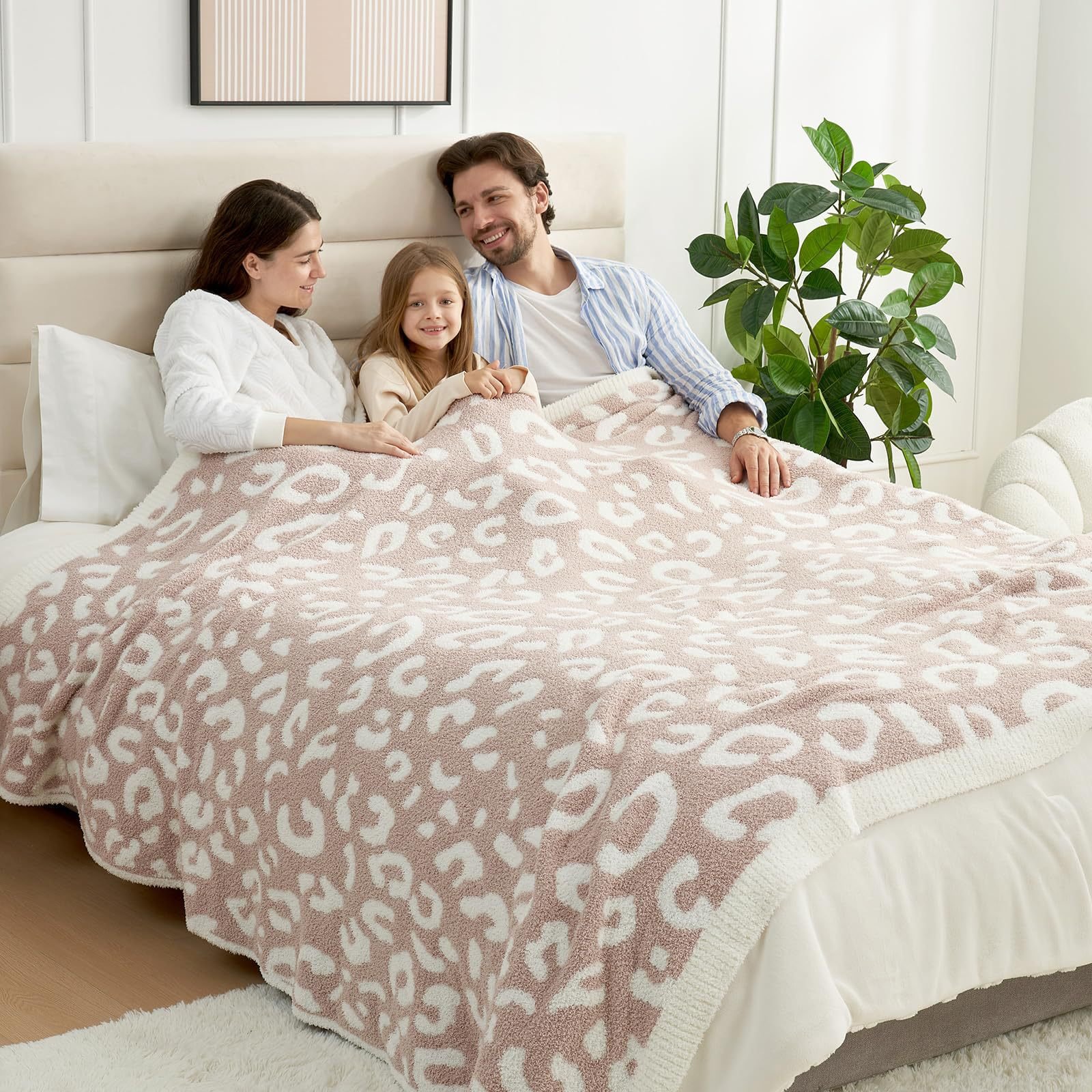 Leopard Print Checkerboard Flannel Throw Blanket(Small 70 x 100 CM) - Anti-Pilling Trendy Soft Plush Blanket for Bed, Sofa & Travel - V888-ELOSUNG49402 Leopard Print Checkerboard Flannel Throw Blanket(Small 70 x 100 CM) - Anti-Pilling Trendy Soft Plush Blanket for Bed, Sofa & Travel - Image 4
